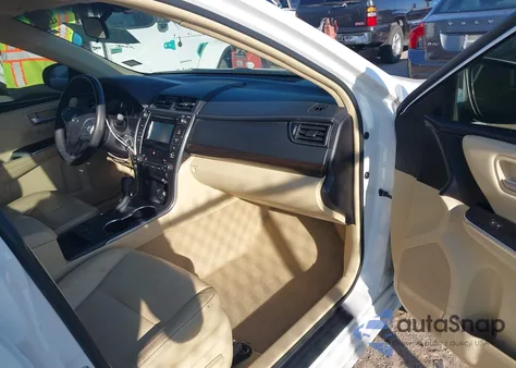 2015 Toyota Camry Xle z USA, uszkodzony, nr VIN 4T4BF1FK1FR474371